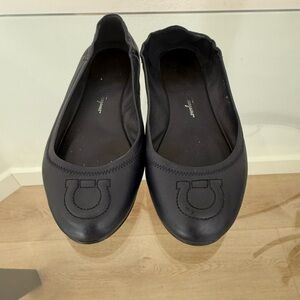 Salvatore Ferragamo Navy Blue Leather Ballet Flats – Size 6C